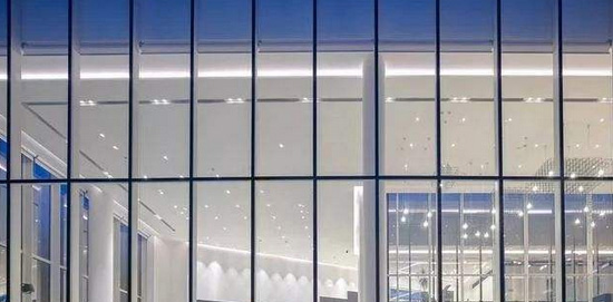 新疆幕墙玻璃更换施工中，要从哪些方面降低建筑能耗？